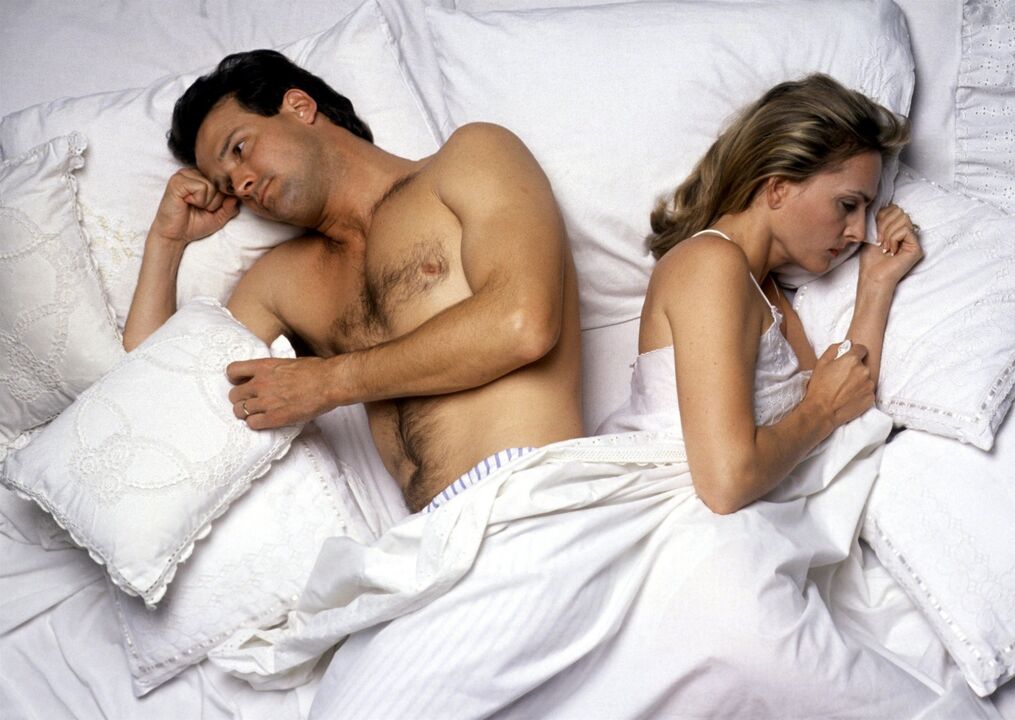 femeie în pat cu un bărbat cu potență slabă cum să crească